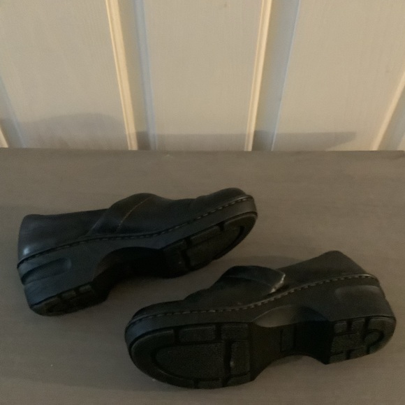 Born brand Womens loafer style black shoe, 7 1/2 W, leather upper & linings - Picture 5 of 7